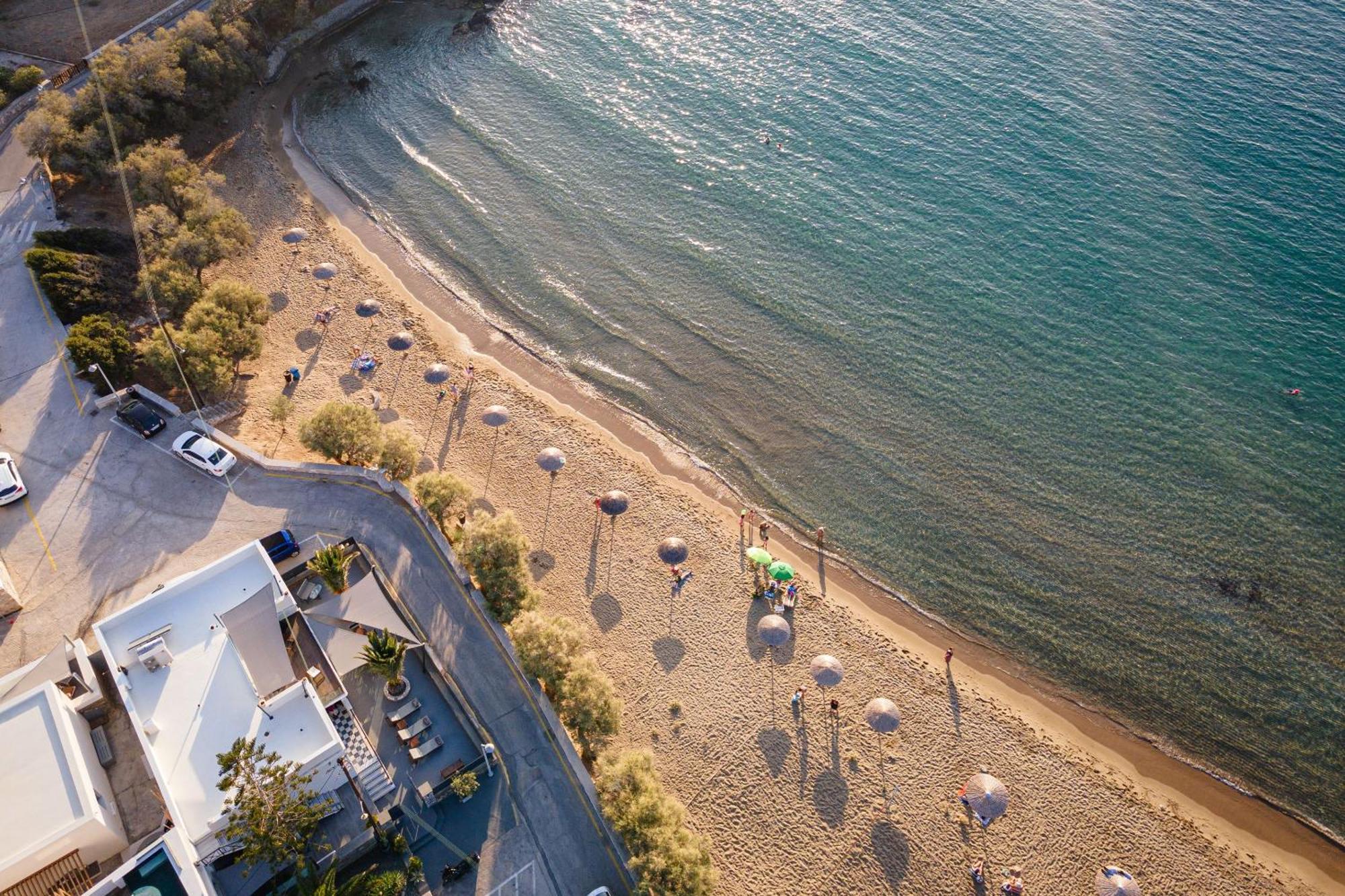 Aniv Villa By The Sea Kini Exterior photo