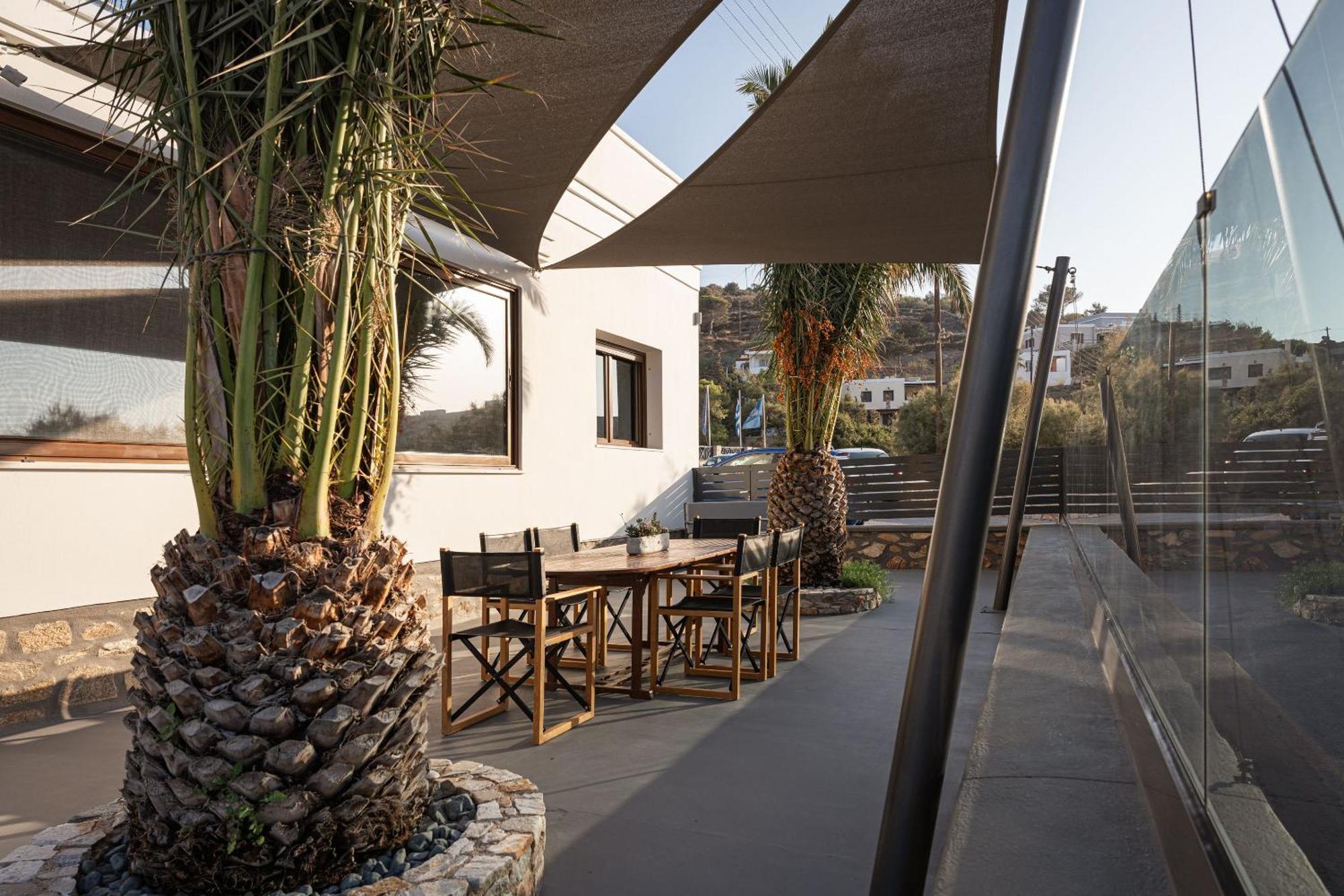 Aniv Villa By The Sea Kini Exterior photo