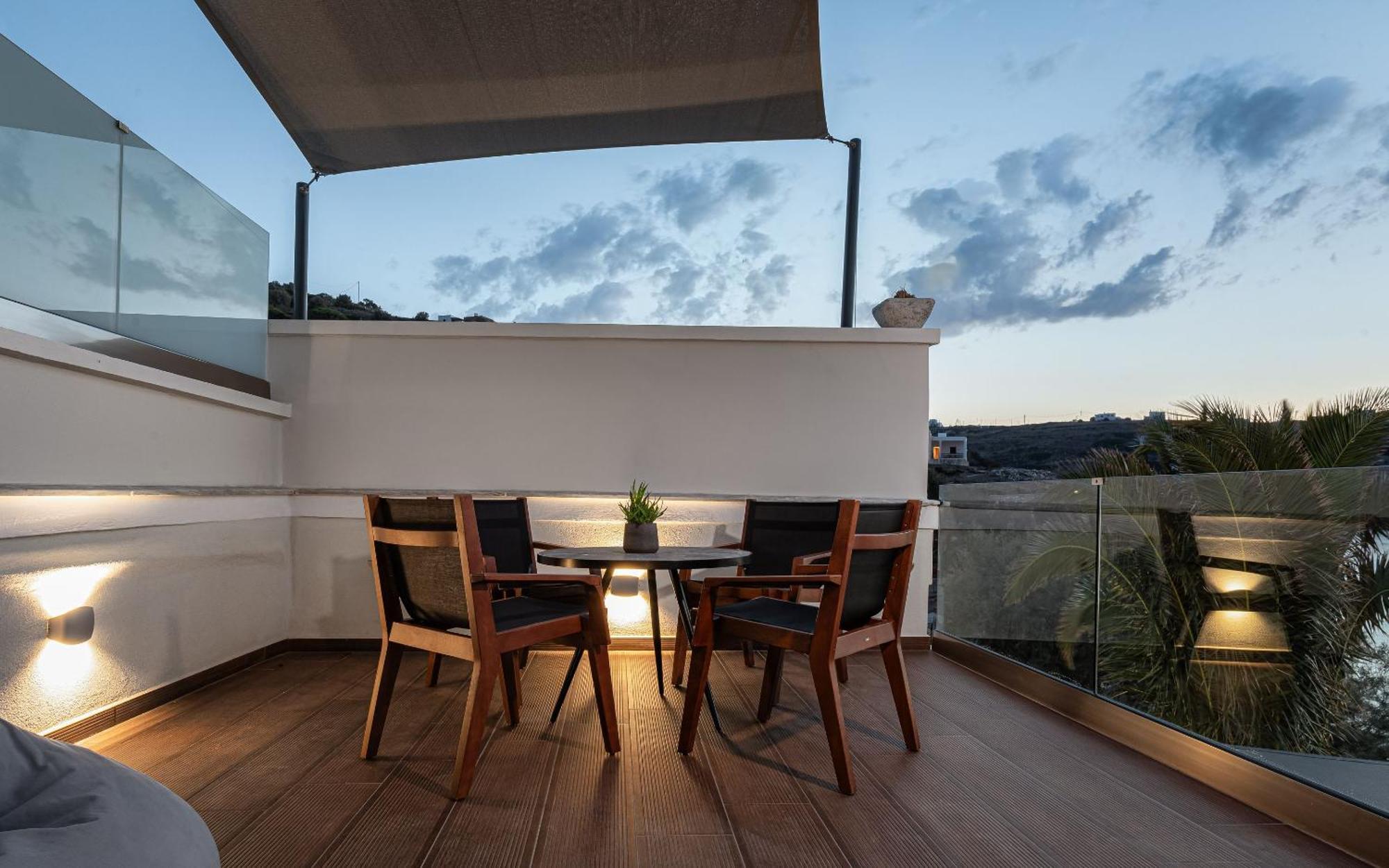 Aniv Villa By The Sea Kini Exterior photo
